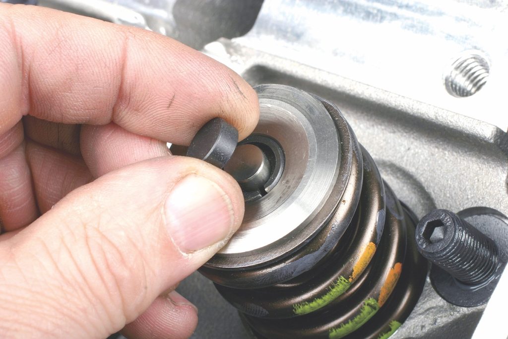 Blueprinting Engines: Valve, Springs, Retainers, Locks • Muscle Car DIY